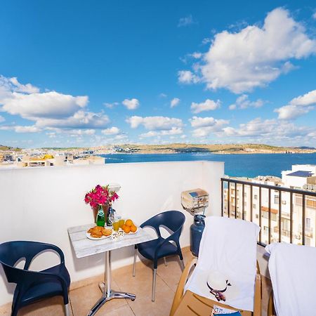 Апартаменты Penthouse With Seaview Terrace Сент-Полс-Бей Экстерьер фото